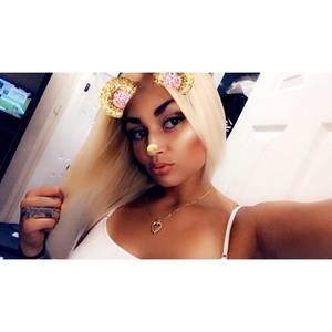 Meet your Posher, Jasmin